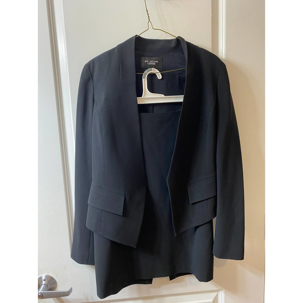 St. John Caviar Women's Small (4) Black Skirt Suit Silk